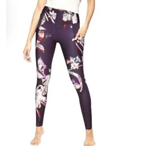 Athleta Women's Salutation Magnolia Purple Floral Workout‎ Legging. Size S